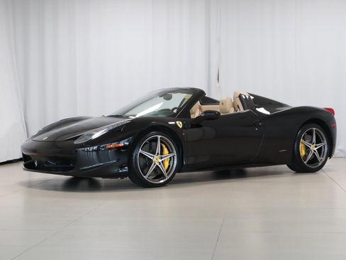Used 2015 Ferrari 458 Spider image 1