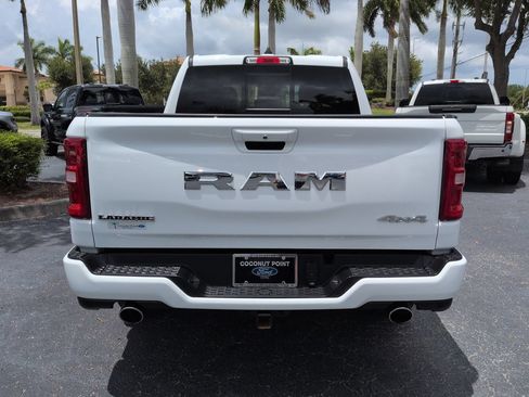Used 2025 RAM 1500 Laramie w/ Sport Appearance Package AWD/4WD image 5