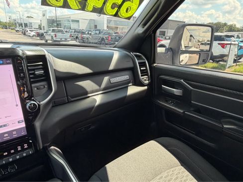 Used 2025 RAM 3500 Big Horn AWD/4WD image 25