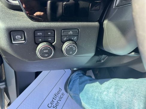 Used 2025 Chevrolet Silverado 1500 LT image 13