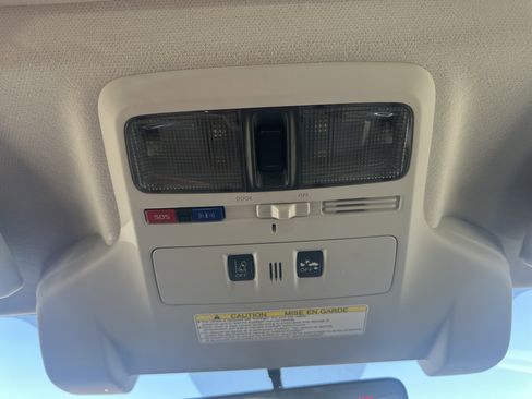 Used 2018 Subaru Forester 2.5i Premium AWD/4WD image 41