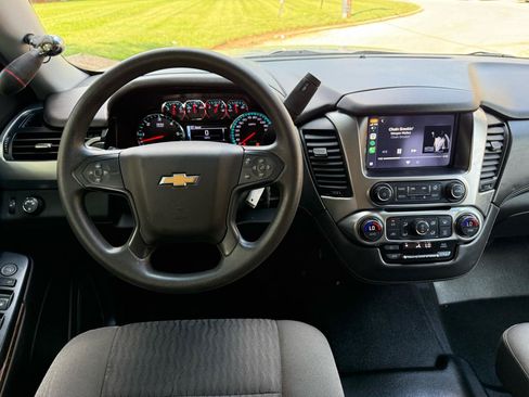 Used 2019 Chevrolet Tahoe 2WD image 2