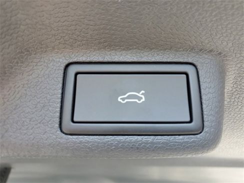 New 2025 Volkswagen ID. Buzz Pro S Plus image 8