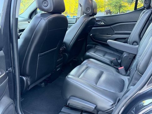 Used 2017 GMC Acadia SLT w/ LPO, Floor Liner Package AWD/4WD image 36
