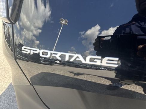 Used 2023 Kia Sportage EX FWD image 31
