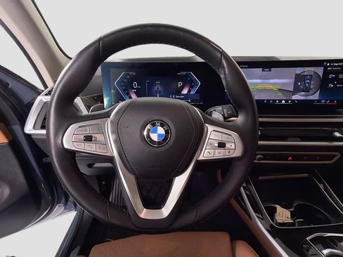 Certified 2024 BMW X7 xDrive40i image 12