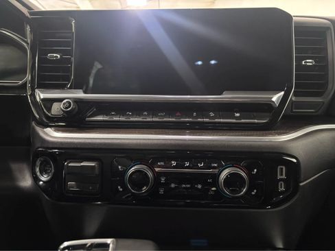 Used 2024 Chevrolet Silverado 1500 RST AWD/4WD image 21