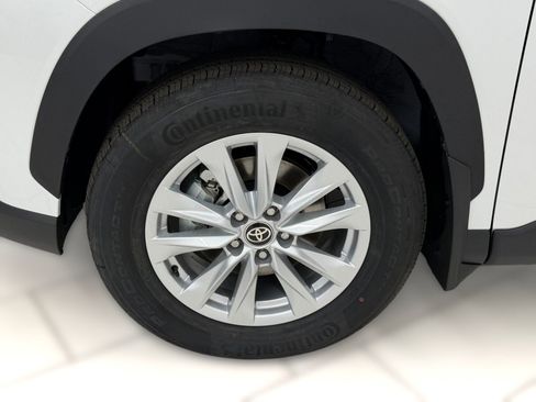 New 2026 Toyota Corolla Cross LE AWD/4WD image 10