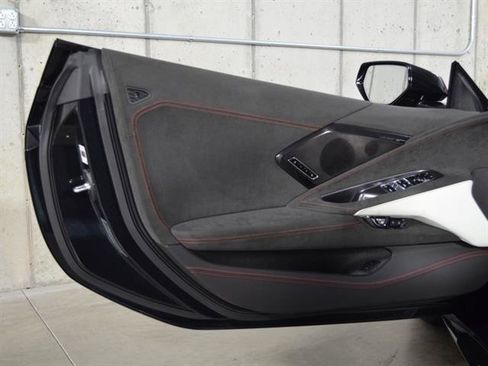 Used 2023 Chevrolet Corvette Stingray Premium Conv w/ Z51 Performance Package image 12