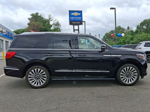 Used 2021 Lincoln Navigator Reserve w/ Luxury Package AWD/4WD image 25
