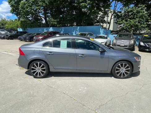 Used 2018 Volvo S60 T5 Inscription AWD/4WD image 4