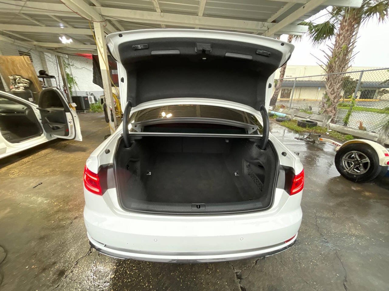 Used 2019 Audi A4 2.0T Premium Plus w/ Premium Plus Package FWD image 3