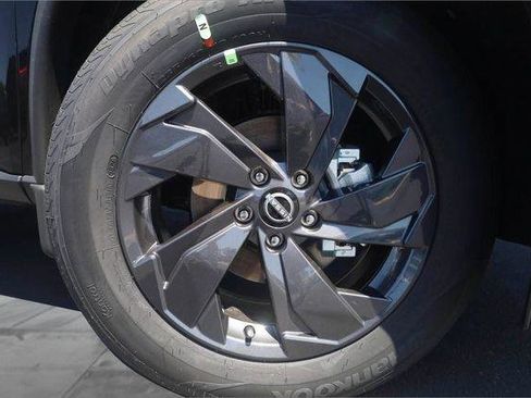 New 2026 Nissan Rogue SV AWD/4WD image 3