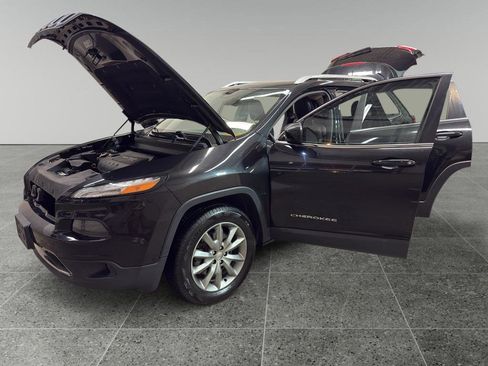 Used 2015 Jeep Cherokee Limited image 10