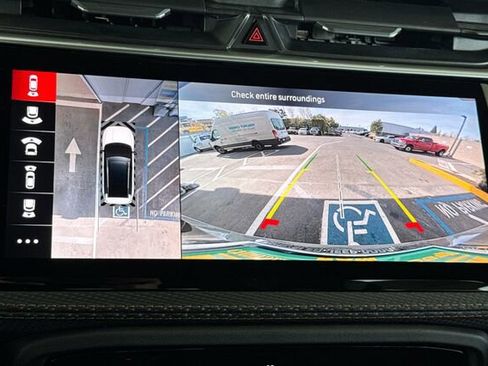 New 2026 Jeep Cherokee Overland image 17