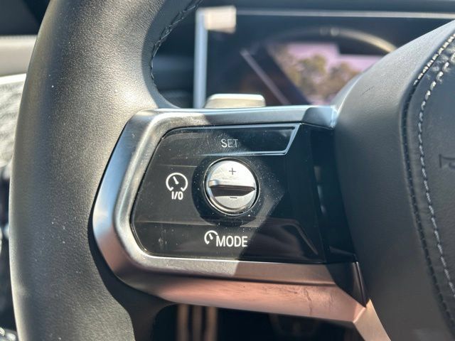Used 2023 BMW i7 xDrive60 AWD/4WD image 15