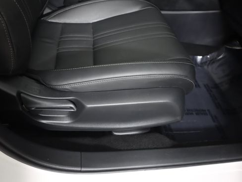 Used 2025 Honda HR-V EX-L image 32