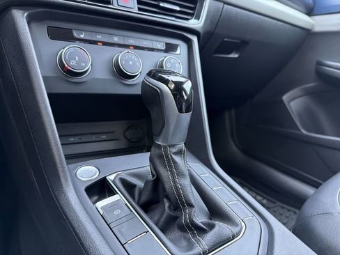 Used 2022 Volkswagen Taos SE image 20