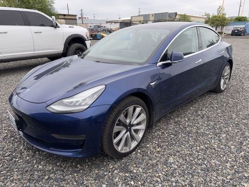 Used 2018 Tesla Model 3 Long Range image 1