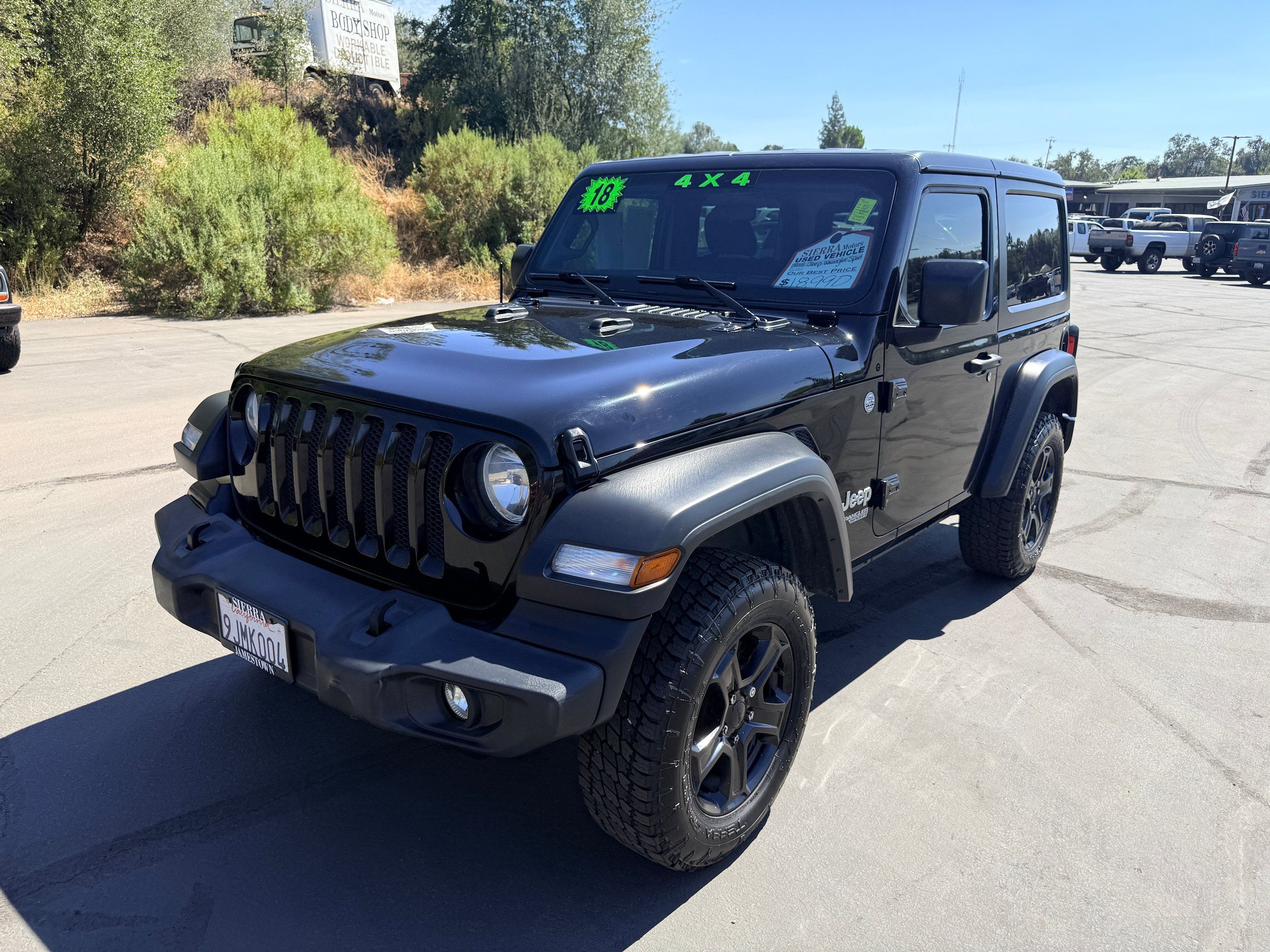 Used 2018 Jeep Wrangler Sport AWD/4WD image 2