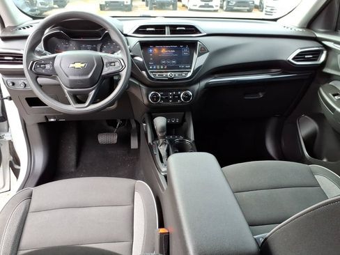 Used 2023 Chevrolet TrailBlazer LT w/ Convenience Package AWD/4WD image 12