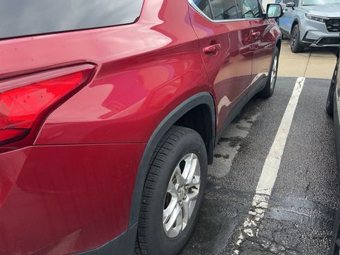 Used 2019 Chevrolet Traverse LT AWD/4WD image 10