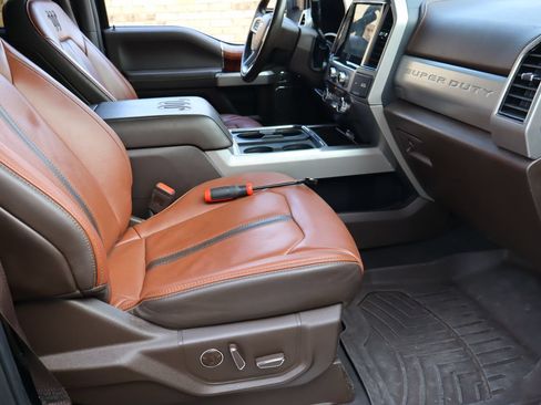 Used 2022 Ford F250 King Ranch w/ King Ranch Ultimate Package AWD/4WD image 16