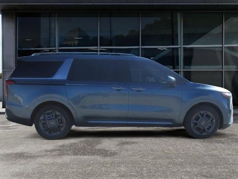 New 2026 Kia Carnival SX image 2