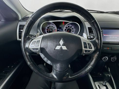 Used 2011 Mitsubishi Outlander SE FWD image 11