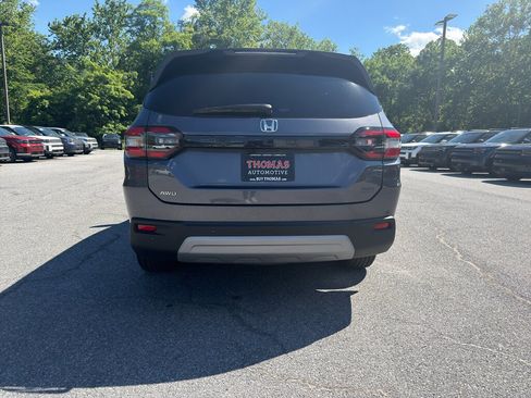 Used 2025 Honda Pilot EX-L image 6