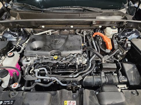 Used 2023 Toyota Venza Limited image 19