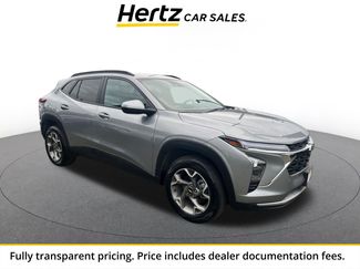Used 2025 Chevrolet Trax LT FWD video 1