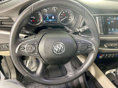 Used 2019 Buick Enclave Essence image 11