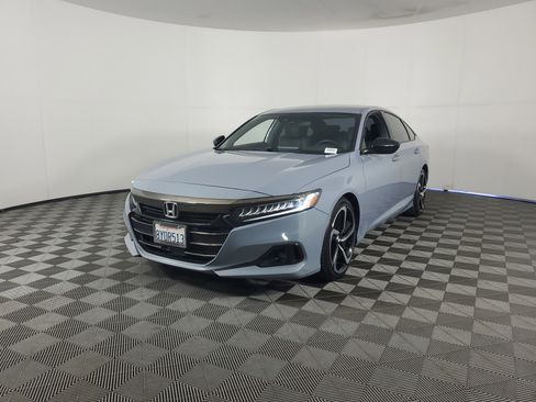 Used 2021 Honda Accord Sport image 8