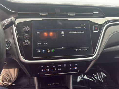 Used 2023 Chevrolet Bolt EUV LT w/ Convenience Package FWD image 18
