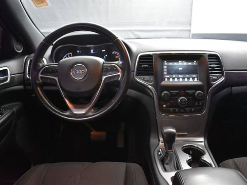 Used 2020 Jeep Grand Cherokee Laredo image 20