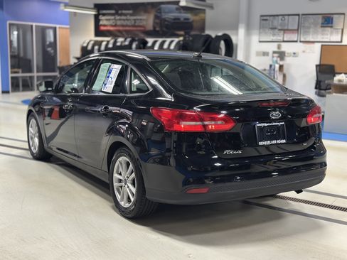 Used 2018 Ford Focus SE image 7