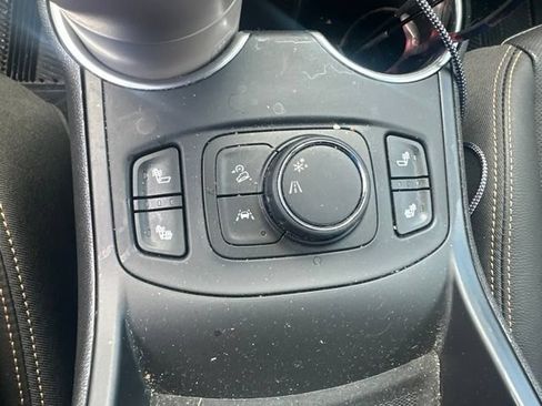 Used 2020 GMC Terrain SLT w/ Preferred Package FWD image 13