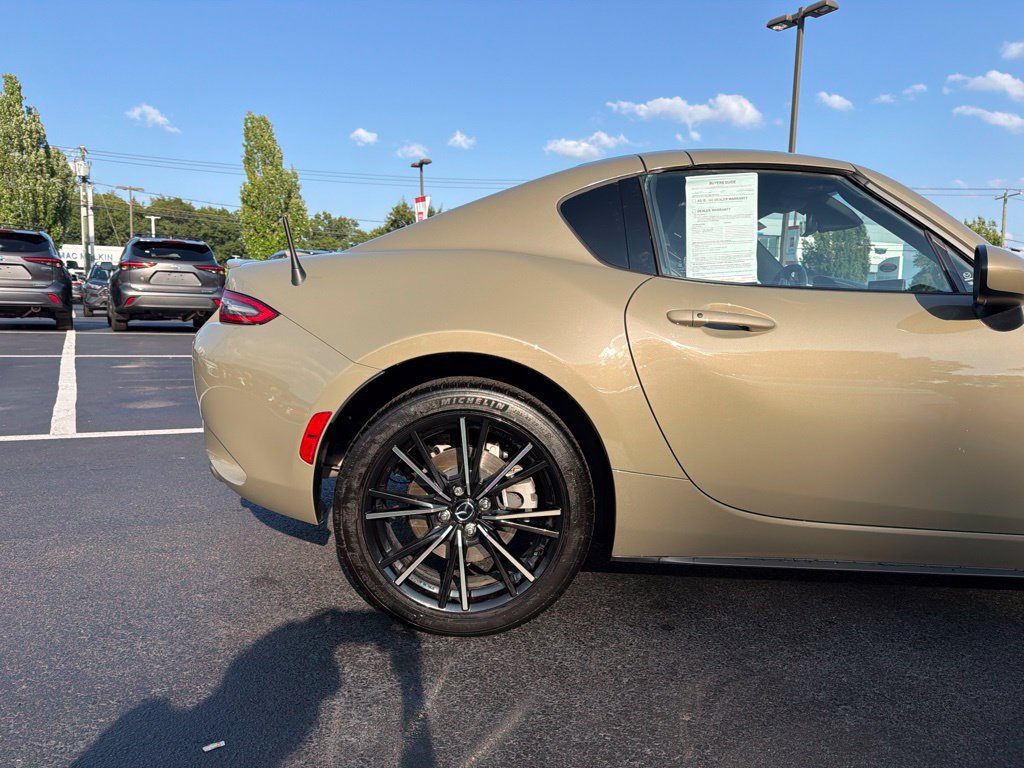 Used 2024 MAZDA MX-5 Miata RF Grand Touring RWD image 4