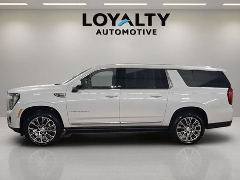 Used 2025 GMC Yukon XL Denali w/ Sun & Power Step Package AWD/4WD image 2
