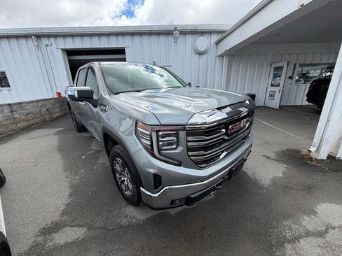 Used 2025 GMC Sierra 1500 SLT AWD/4WD image 7