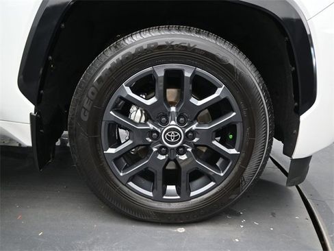 Used 2024 Toyota Sequoia Platinum image 19