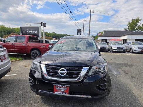 Used 2020 Nissan Pathfinder S AWD/4WD image 2
