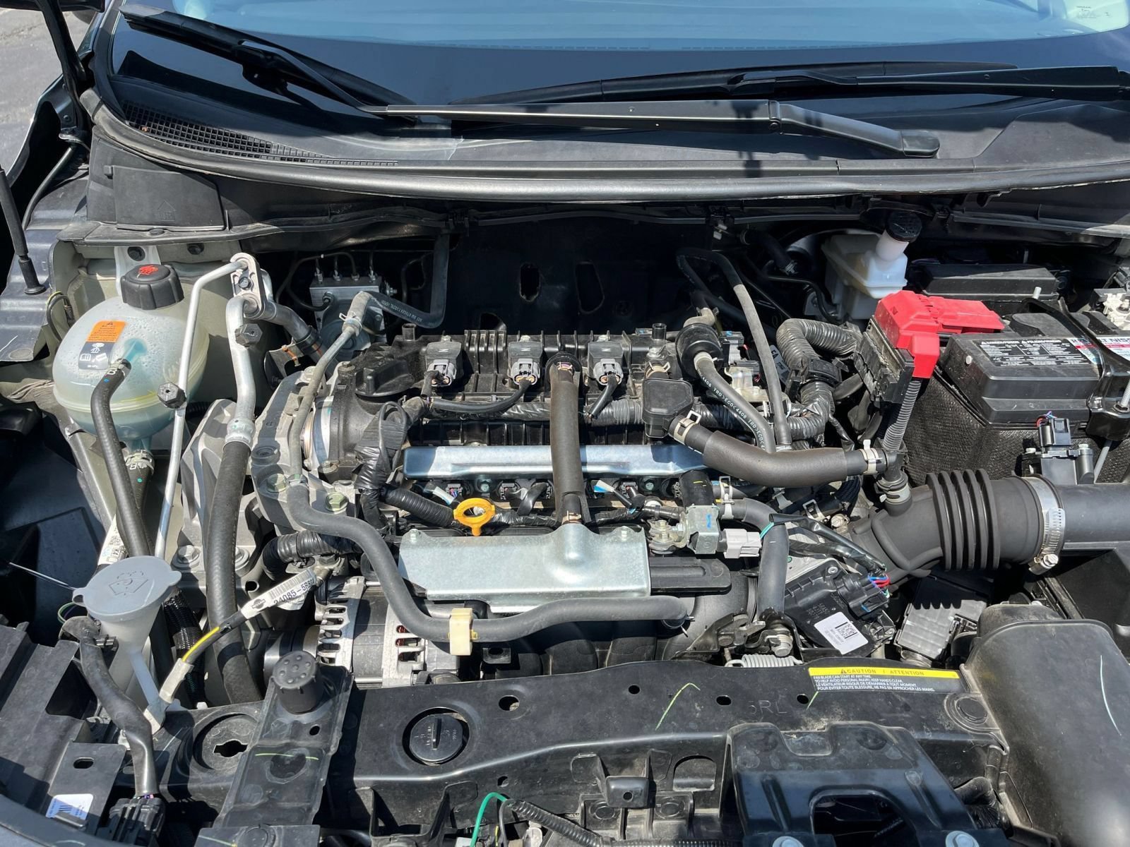 Used 2025 Nissan Versa SV FWD image 33