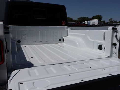 New 2026 Jeep Gladiator Sport AWD/4WD image 15