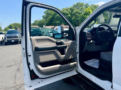 Used 2019 Ford F250 XL w/ Power Equipment Group AWD/4WD image 13