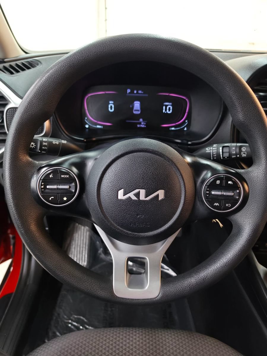 Used 2024 Kia Soul LX w/ Option Group 015 FWD image 21