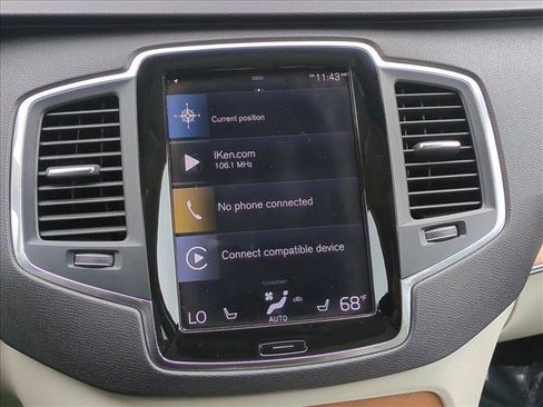 Used 2022 Volvo XC90 T6 Momentum AWD/4WD image 15
