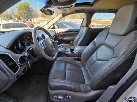Used 2012 Porsche Cayenne AWD/4WD image 4