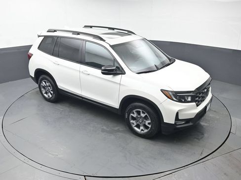 Used 2023 Honda Passport TrailSport image 44